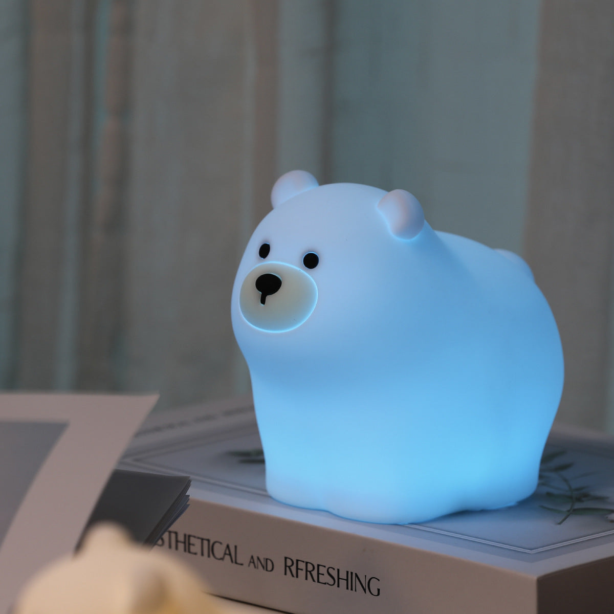 Little Bear Patting Silicone night light, children's bedroom, baby feeding, cute and creative night light, soft light, eye-protecting sleep light