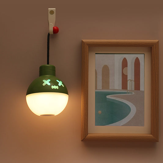 The quirky night light with dazzling color changes creates an atmosphere. The night light with a timer is a novel and unique decorative item