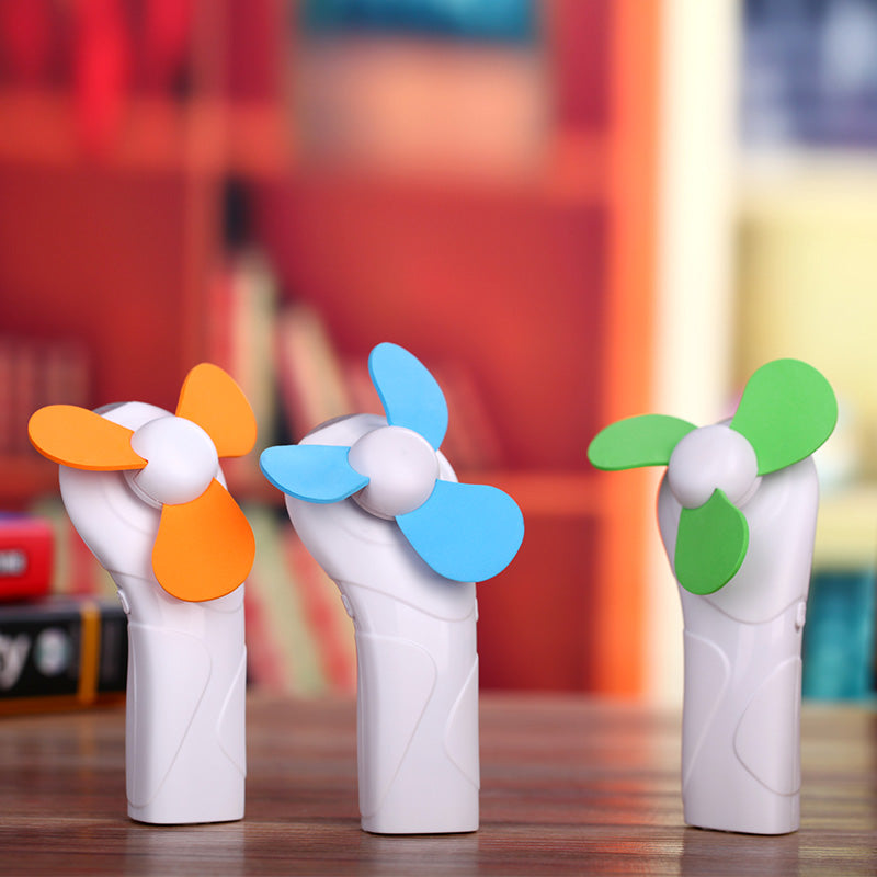 Manufacturer direct sale cross-border outdoor handheld LED lighting flashlight convenient to carry mountain climbing buckle suspension mini fan.