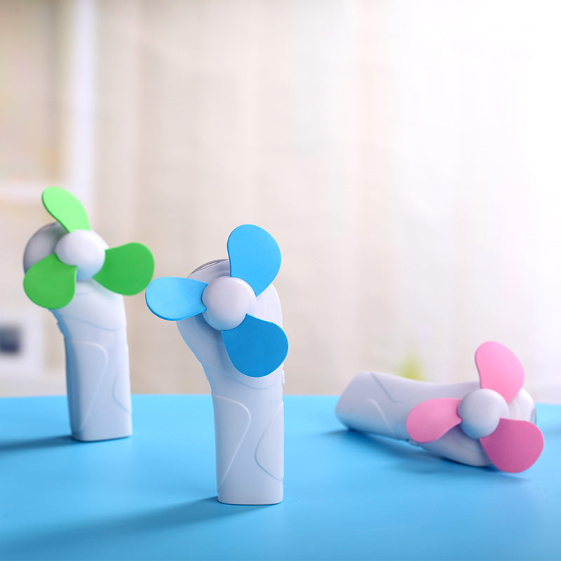 Manufacturer direct sale cross-border outdoor handheld LED lighting flashlight convenient to carry mountain climbing buckle suspension mini fan.