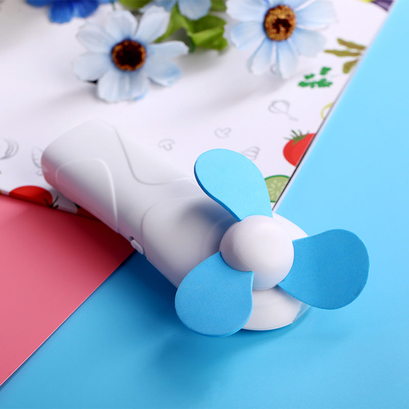 Manufacturer direct sale cross-border outdoor handheld LED lighting flashlight convenient to carry mountain climbing buckle suspension mini fan.