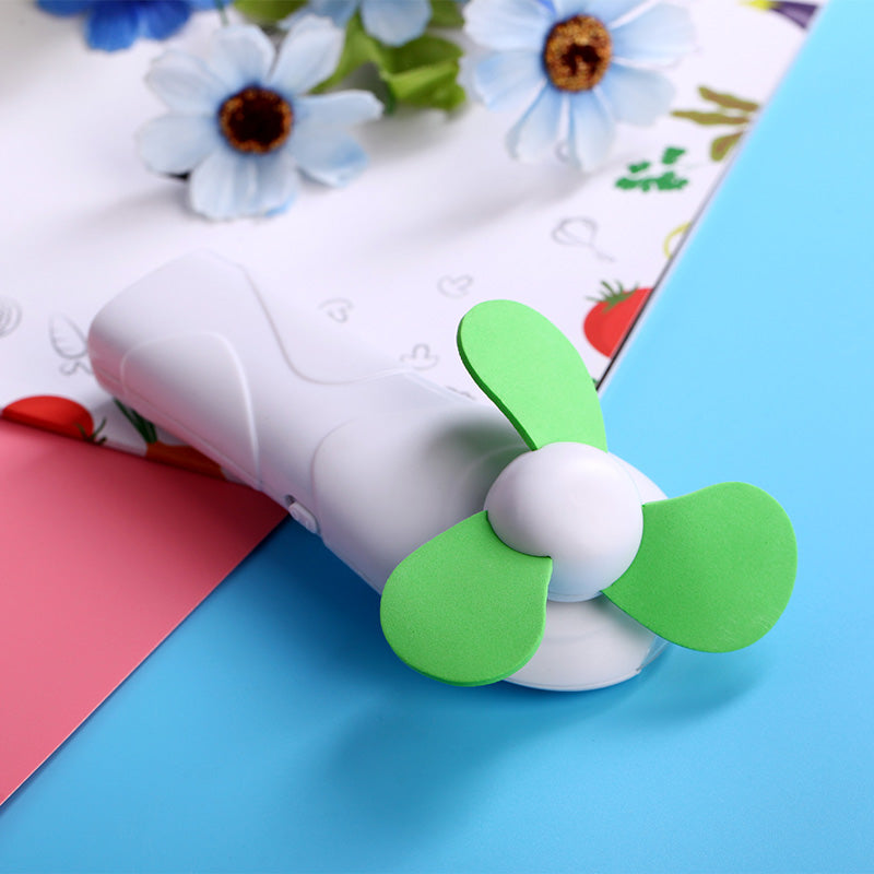 Manufacturer direct sale cross-border outdoor handheld LED lighting flashlight convenient to carry mountain climbing buckle suspension mini fan.